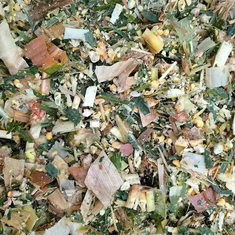 Кукурузный силос, смешанный корм